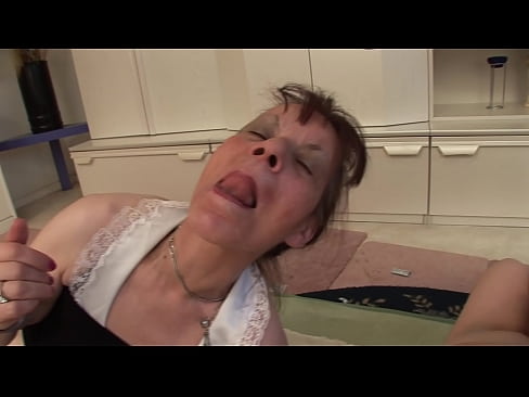 ❤️ Zwei Großmütter und ein Großvater haben einen Dreier ❤️ Anal porn bei uns de.mrpornogratis.ru ❌